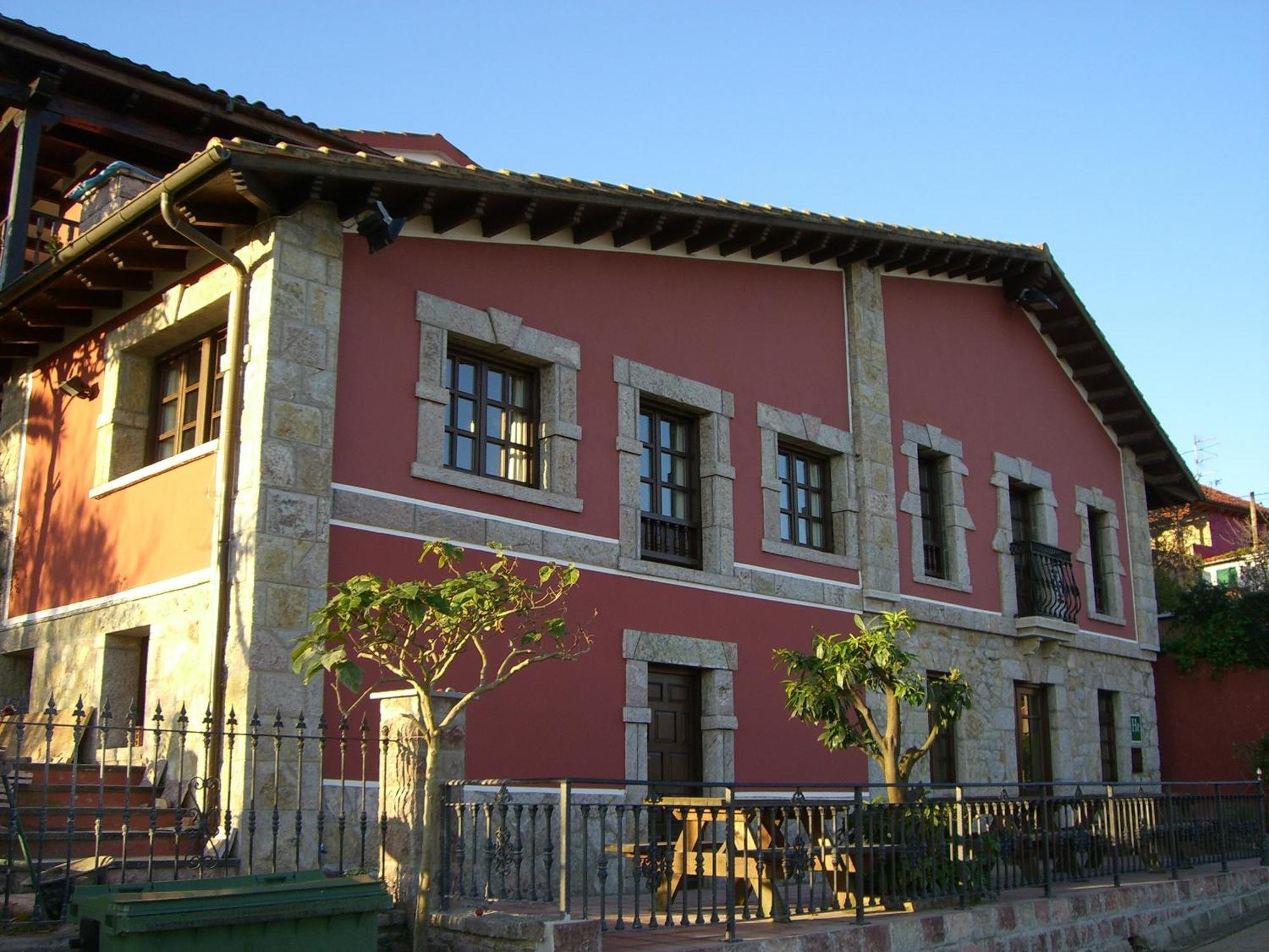 Hotel Rural La Curva Sardalla